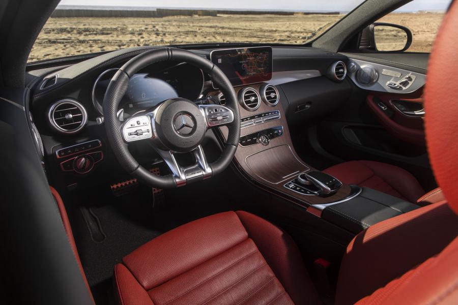Интерьер Mercedes-AMG C43 4Matic Coupe (C205) 2018 года  (NA) (фото 10 из 45)
